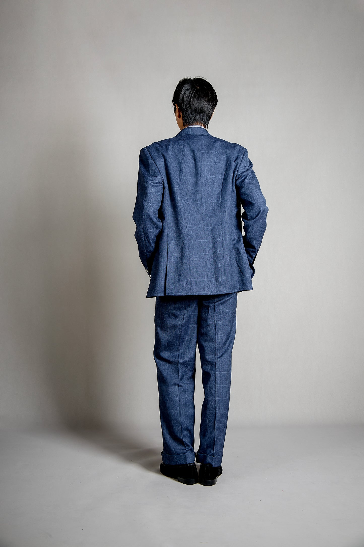 Azure Weave Elegance