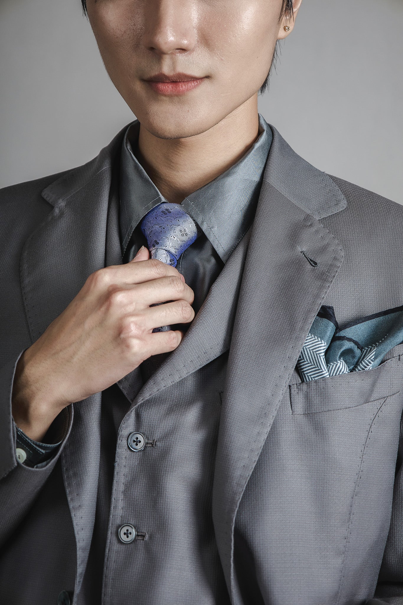 Gray Scale Elegance